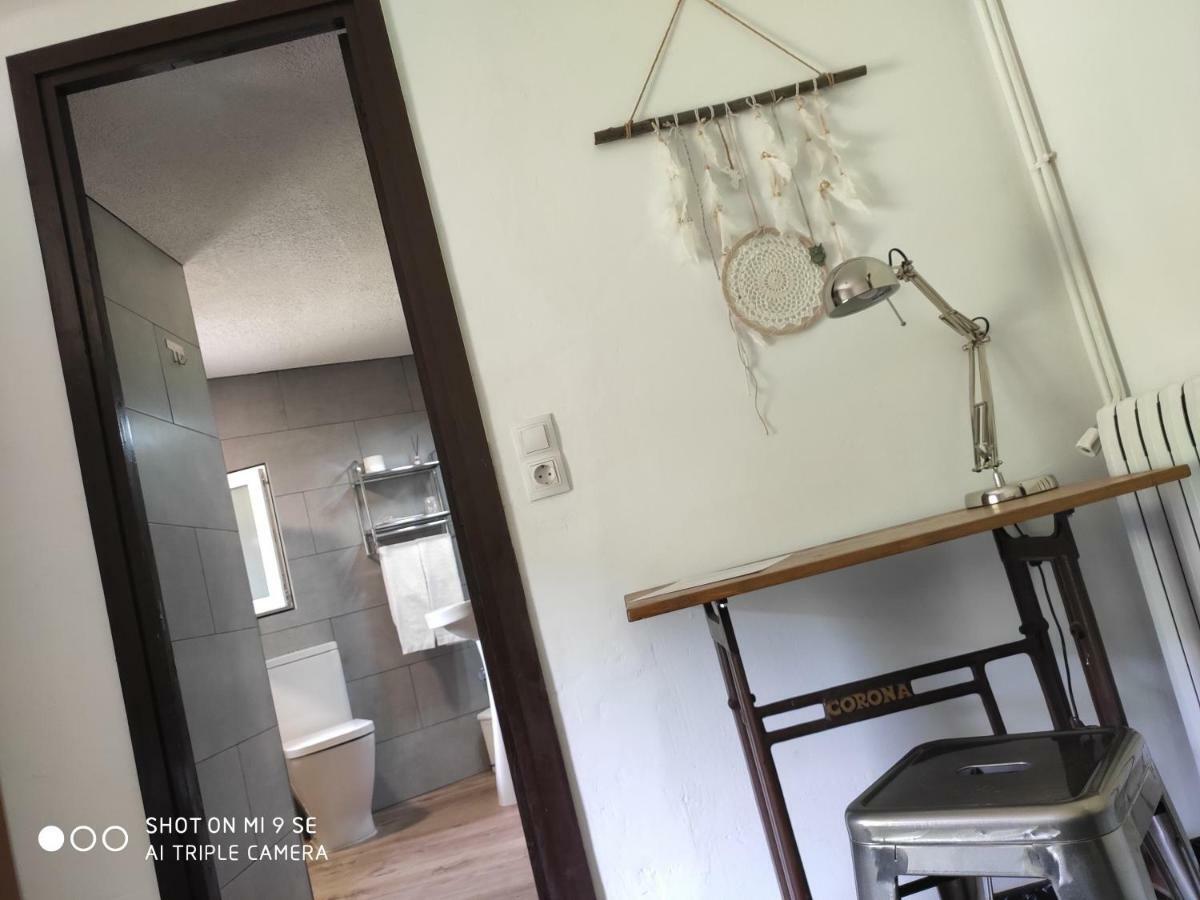 Hostal Moline Bruguera Bagian luar foto