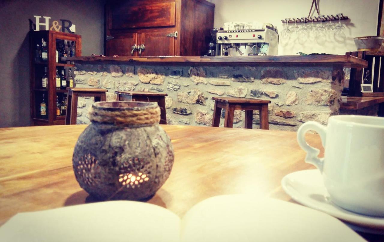 Hostal Moline Bruguera Bagian luar foto